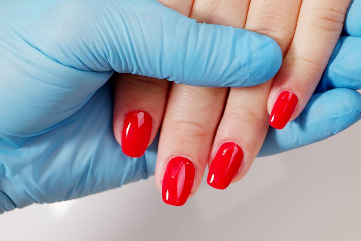 How do I know if my nails are healthy or unhealthy? What are the 5 common nail problems? How can I make my nails healthier?