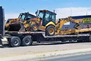 http://Common%20Mistakes%20When%20Loading%20Heavy%20Machinery%20(And%20How%20to%20Avoid%20Them)